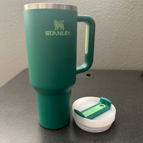Stanley Alpine Green 40oz Tumbler - Picture 2 of 7